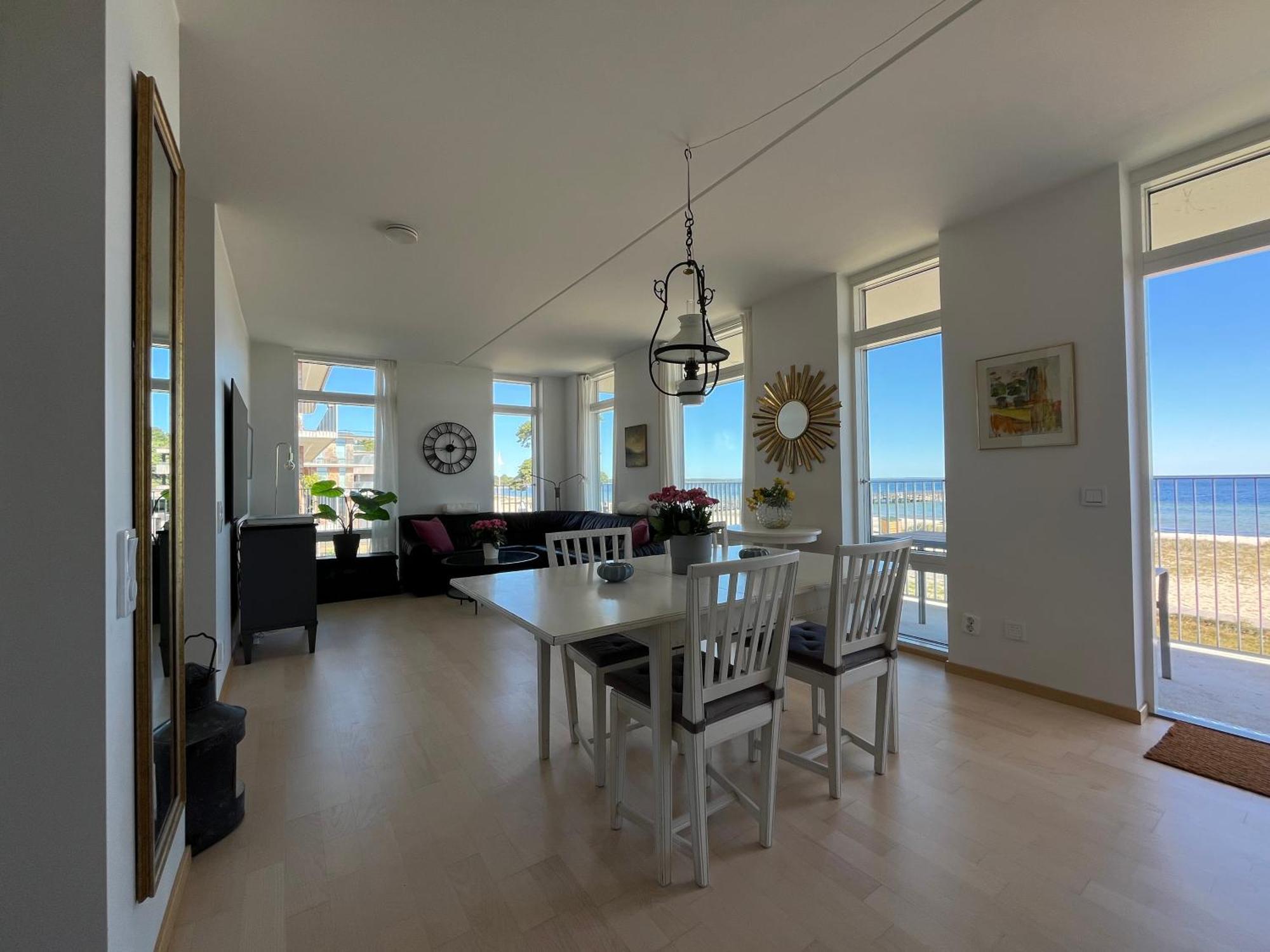 Ahusbrygga Apartment Hotel Eksteriør bilde